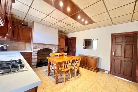 3 bedroom semi-detached house for sale, Littlefield Lane, Wombwell, S73 8DG