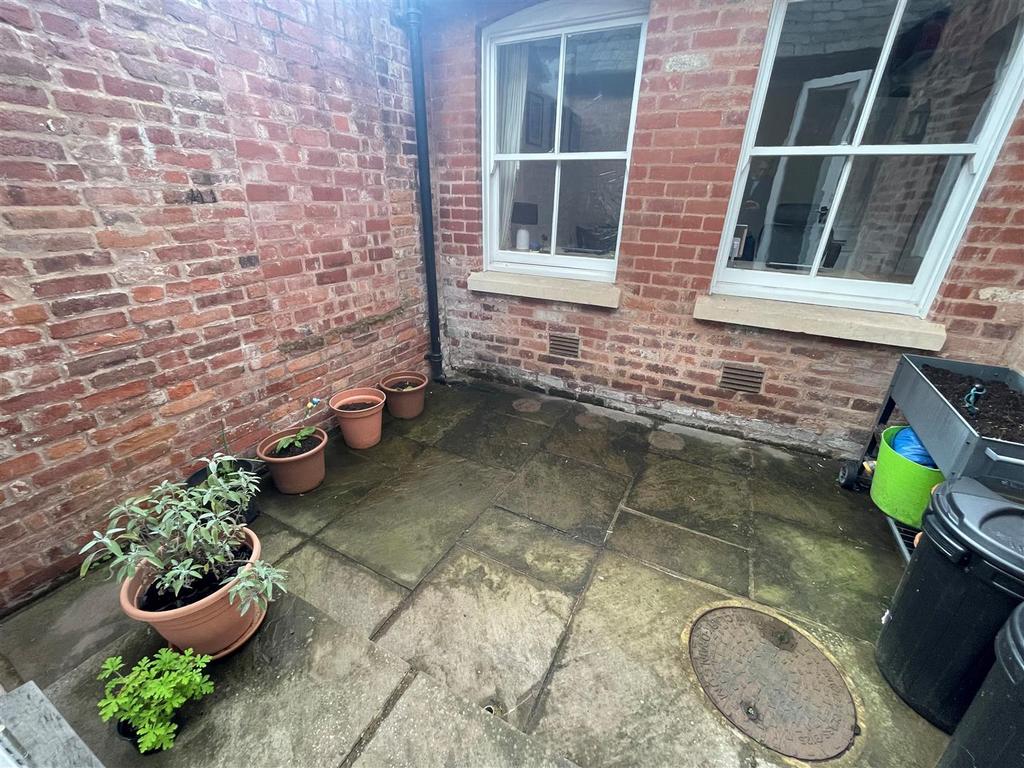 Courtyard garden.jpg