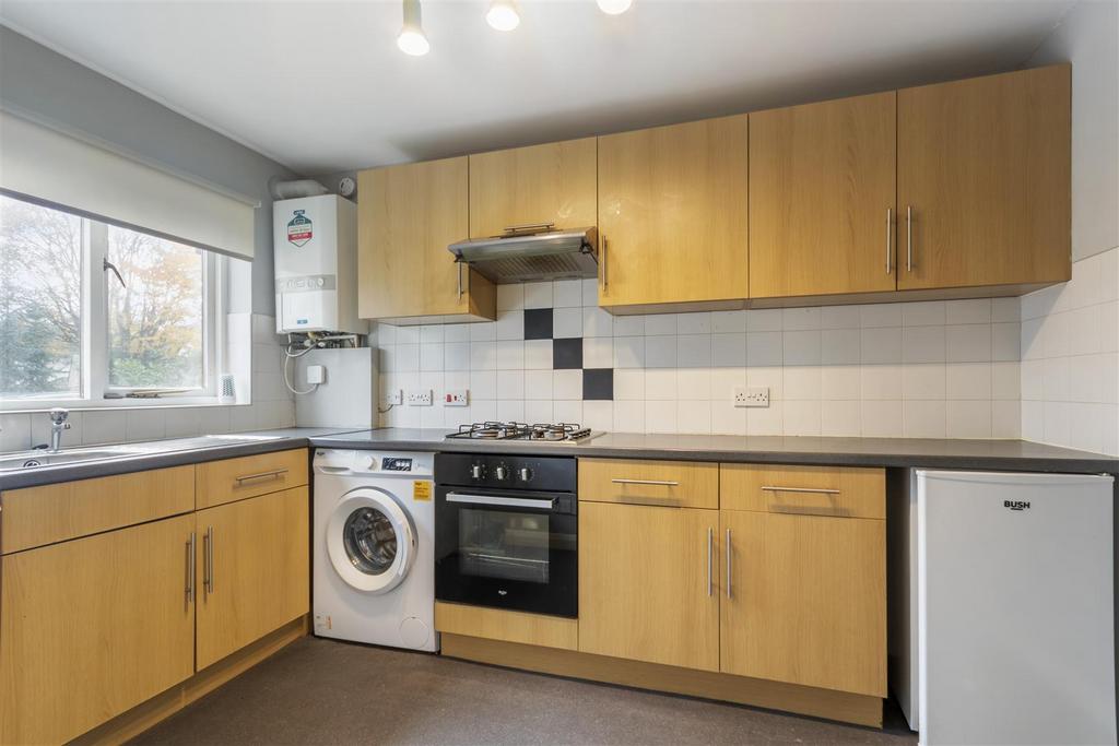 Fitted kitchen