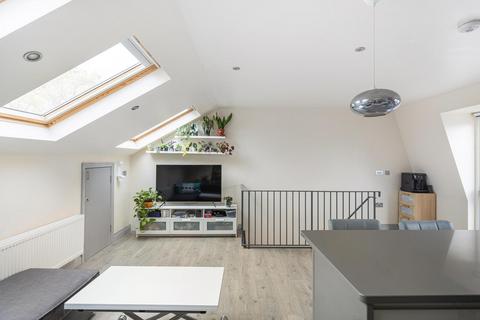 3 bedroom apartment for sale, London W6