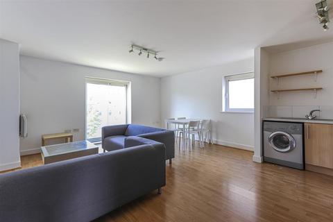 2 bedroom apartment to rent, Newport Road, Cardiff CF24