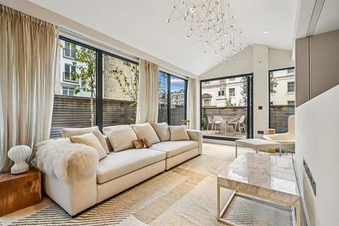 undefined, Russell Court, London, SW1A