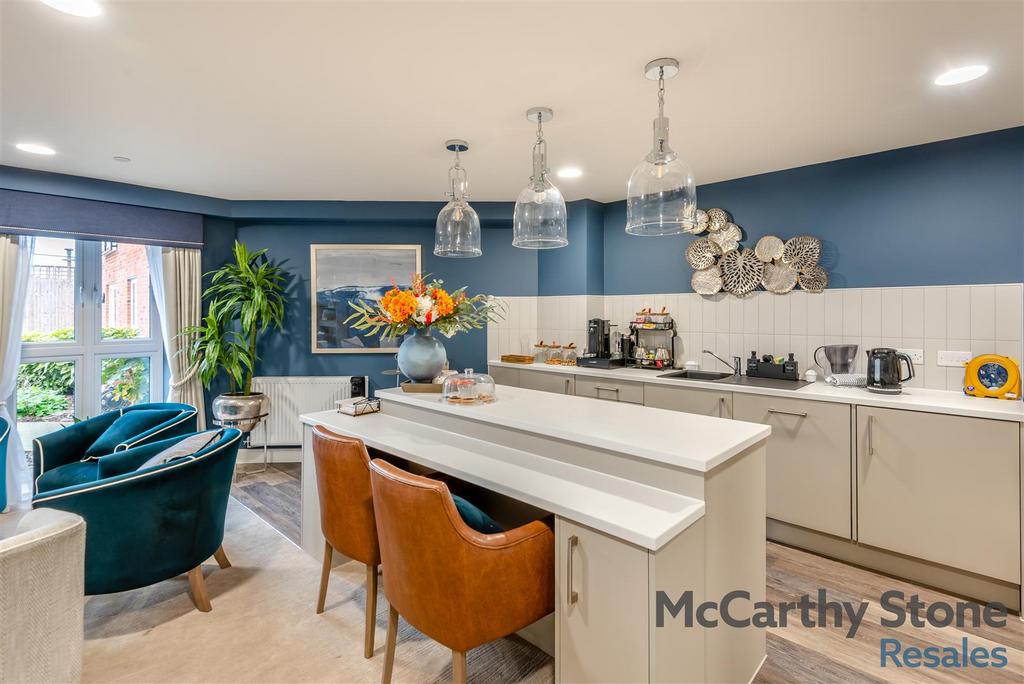 8668601-interior13.jpg