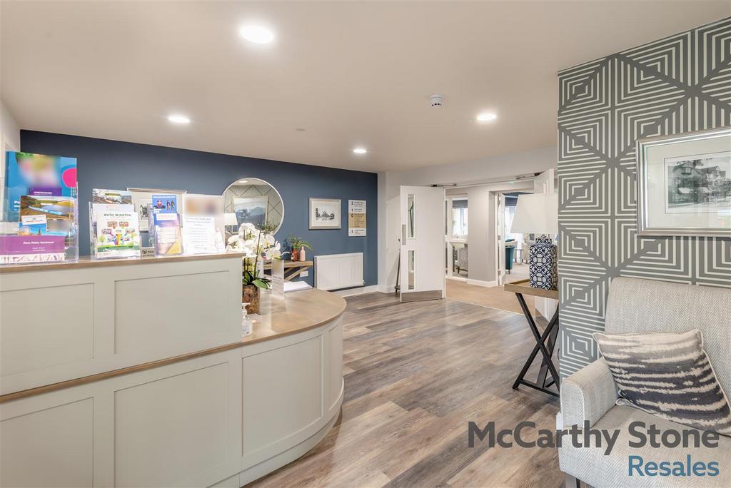 8668601-interior16.jpg