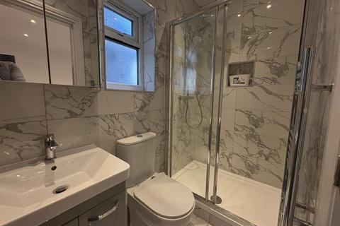 7 bedroom semi-detached house to rent, Hounslow,  null,  TW3