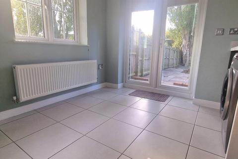 undefined, Lyon Avenue, Market Weighton, York
