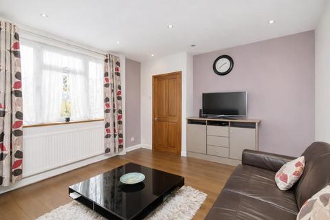 3 bedroom end of terrace house for sale, Knebworth Path, Borehamwood