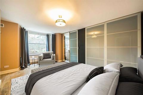 2 bedroom flat for sale, Hammersmith Grove, London W6