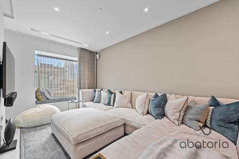 undefined, Sugar Quay, 1 Water Lane, London, EC3R