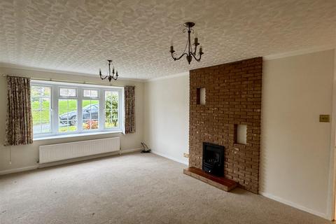 2 bedroom detached bungalow to rent, Fruitlands, Malvern