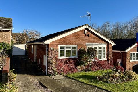 2 bedroom detached bungalow to rent, Fruitlands, Malvern