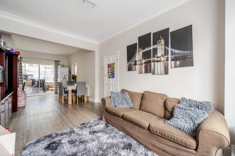 3 bedroom terraced house for sale, Cromer Road, London, SW17