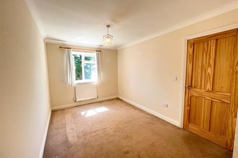 3 bedroom detached house to rent, Howards Grove, Southampton SO15