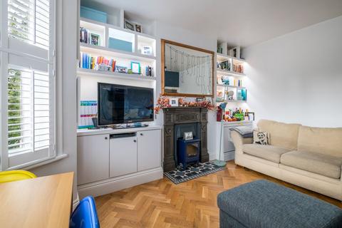 2 bedroom flat for sale, Flat B, Arngask Road, London