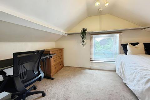 3 bedroom detached house to rent, 117 Ilkeston Road, Nottingham NG7