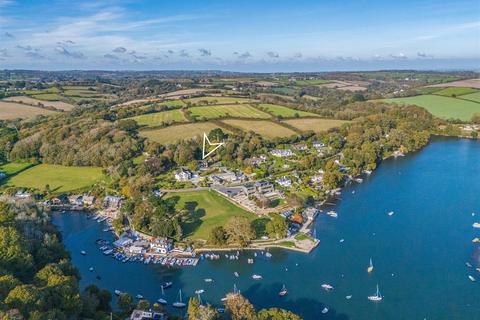 Port Navas, Near Falmouth