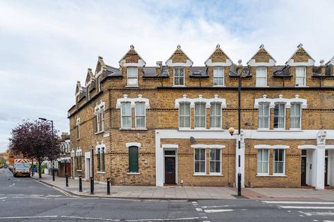 1 bedroom flat for sale, Southampton Way, Peckham, London, SE5