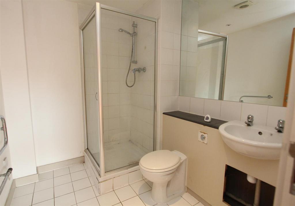 Ensuite.JPG