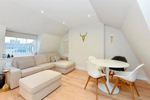 3 bedroom apartment to rent, Clifton Hill, London NW8