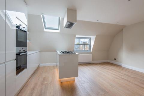 3 bedroom apartment to rent, Clifton Hill, London NW8