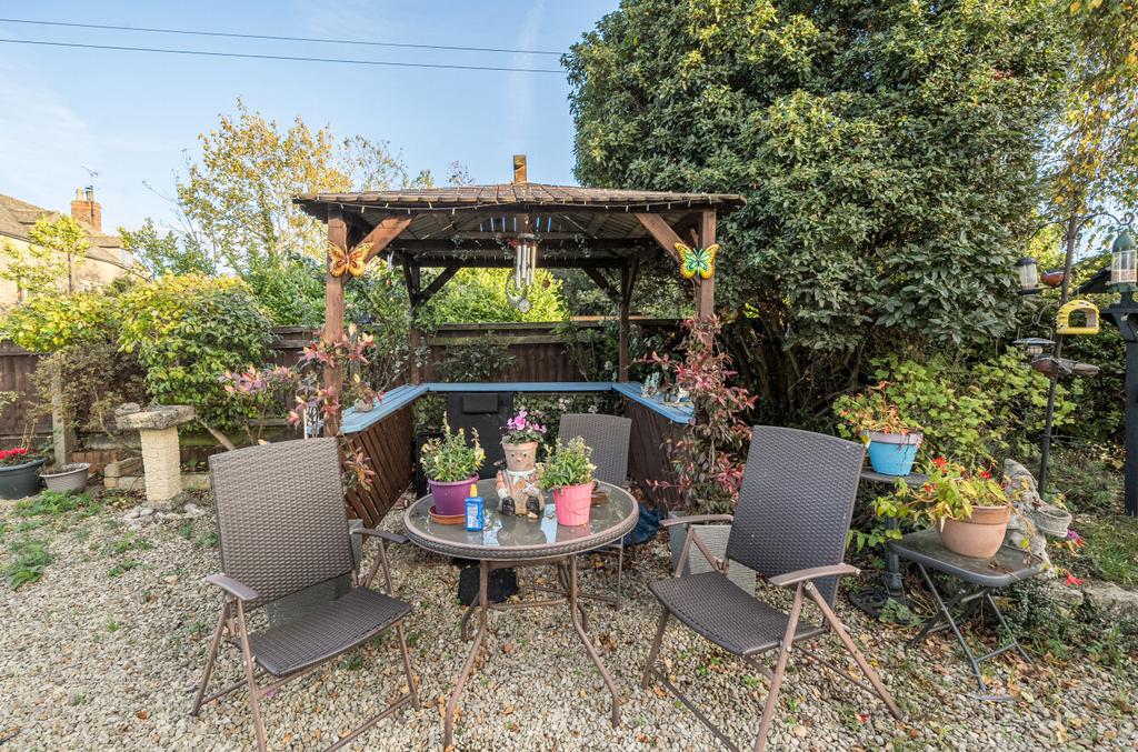 1371938-2-6900ee1...