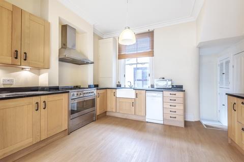 undefined, Disraeli Road, Putney, London, SW15