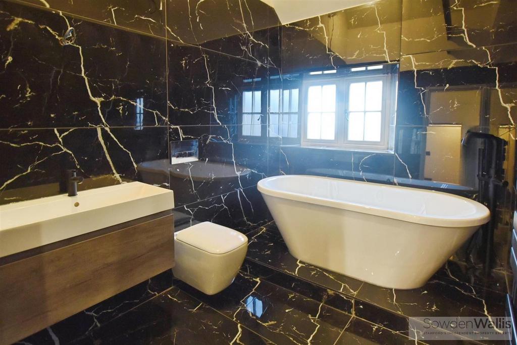 Family bathroom