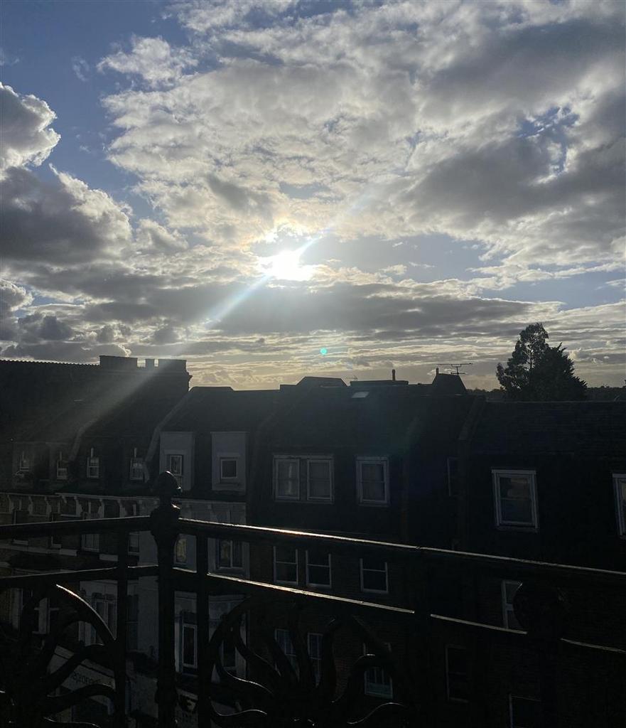 VIEW.jpg