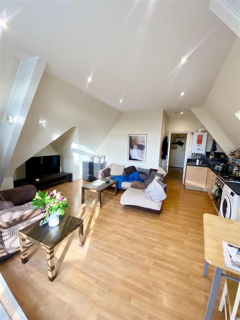 LIVING ROOM.jpg