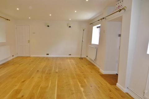 undefined, High Street, Gretton NN17
