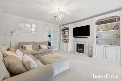4 bedroom detached house for sale, Murfitt Way, Upminster, RM14