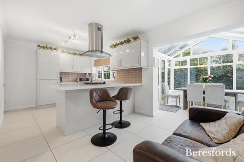 4 bedroom detached house for sale, Murfitt Way, Upminster, RM14