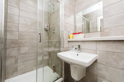 3 bedroom apartment for sale, Plaza Boulevard, Liverpool, Merseyside, L8