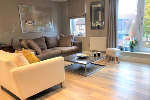 2 bedroom apartment for sale, The Broadway, Farnham Common SL2