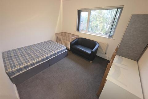 1 bedroom flat to rent, Downham Gardens, Prestwich