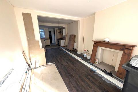 2 bedroom house for sale, Jesmond Gardens, Hull