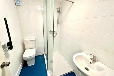 undefined, Hollinwood Avenue, Manchester M40