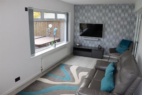 undefined, Meadow Road, Aldridge