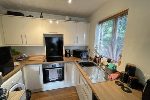 1 bedroom ground floor flat for sale, Sarum Close, Salisbury SP2