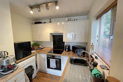 1 bedroom ground floor flat for sale, Sarum Close, Salisbury SP2