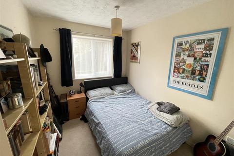 1 bedroom ground floor flat for sale, Sarum Close, Salisbury SP2