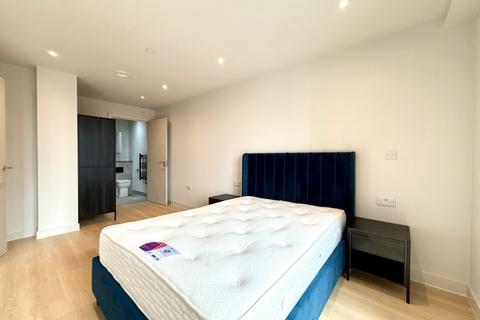 2 bedroom apartment to rent, Waterhouse Gardens, Manchester M3