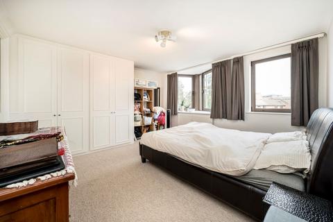 2 bedroom flat to rent, Cumberland Mills Square, London E14