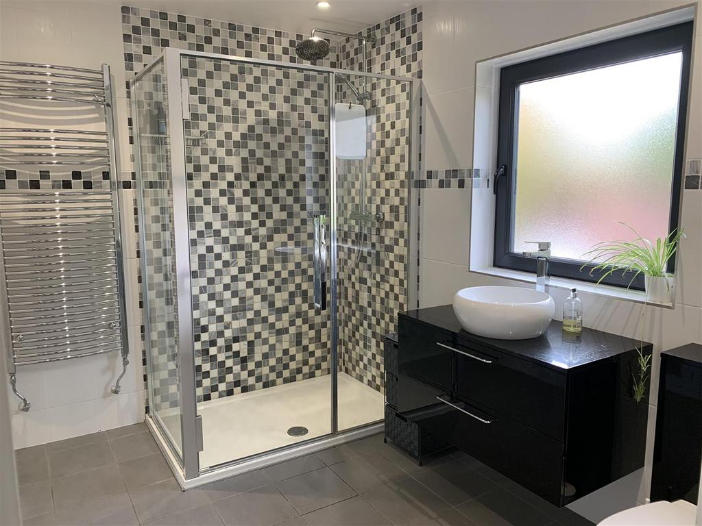 1. shower room.jpg
