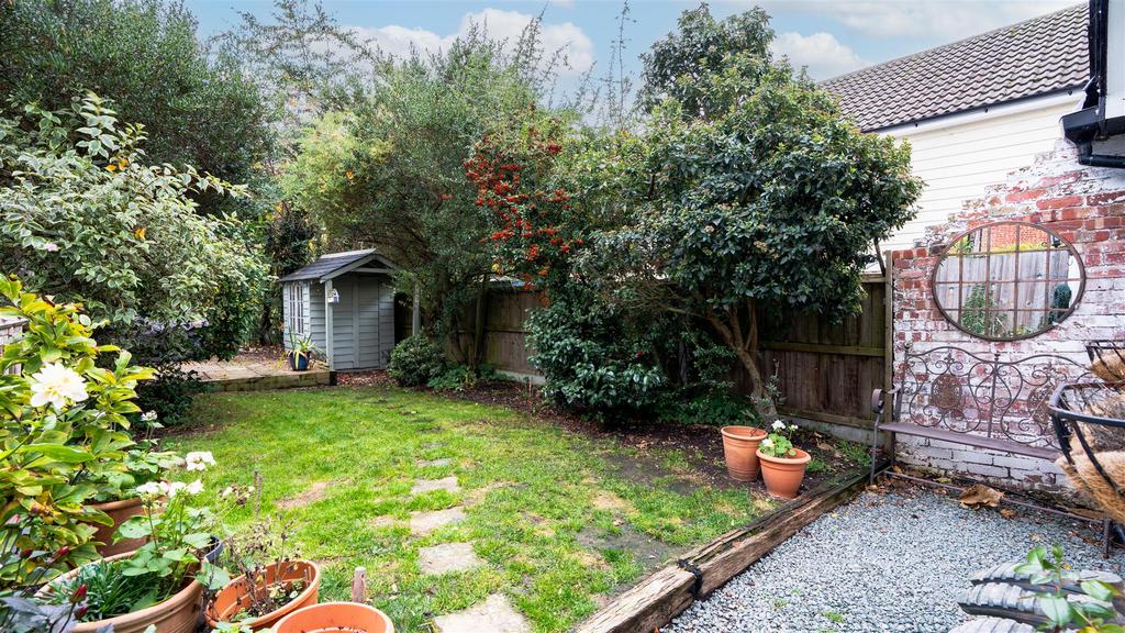 Garden 2.jpg