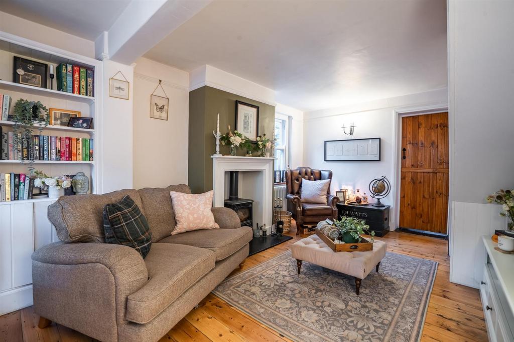 Living Room 2.jpg