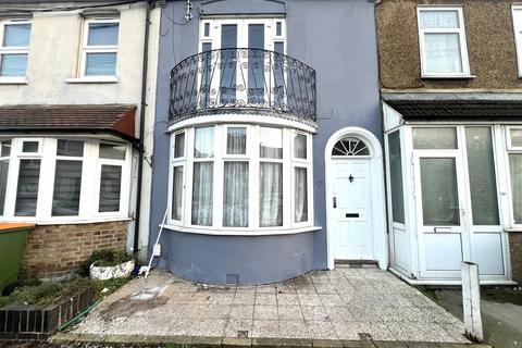 Avenons Road, London E13