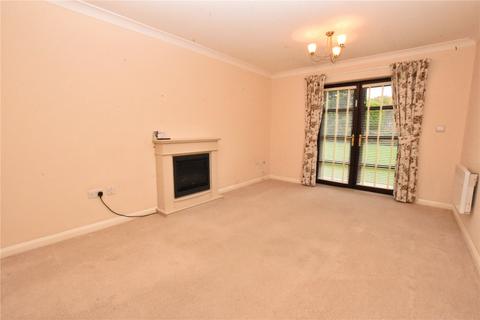 2 bedroom apartment for sale, Newshaw Lane, Hadfield, Glossop, Derbyshire, SK13