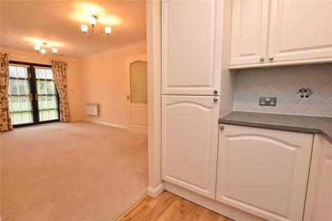 2 bedroom apartment for sale, Newshaw Lane, Hadfield, Glossop, Derbyshire, SK13