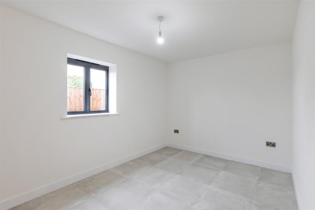 8665193-interior06.jpg